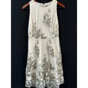 Donna Ricco Soft Girl Cream Floral Dress Sz 4